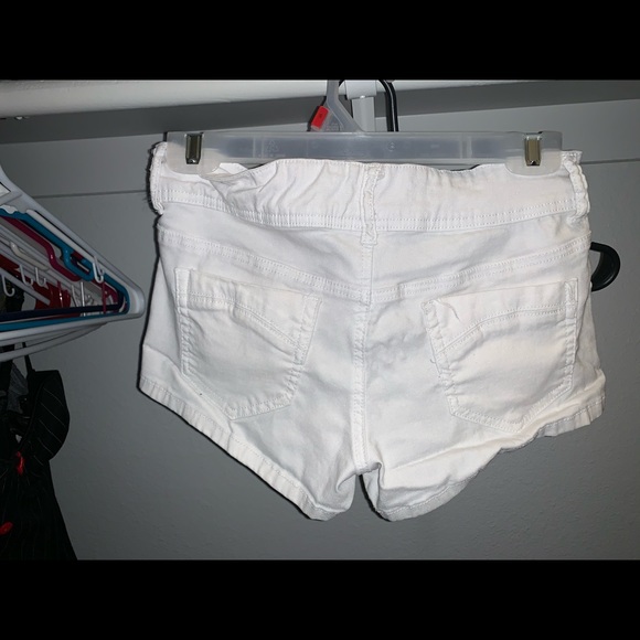 White jegging shorts - Picture 3 of 4